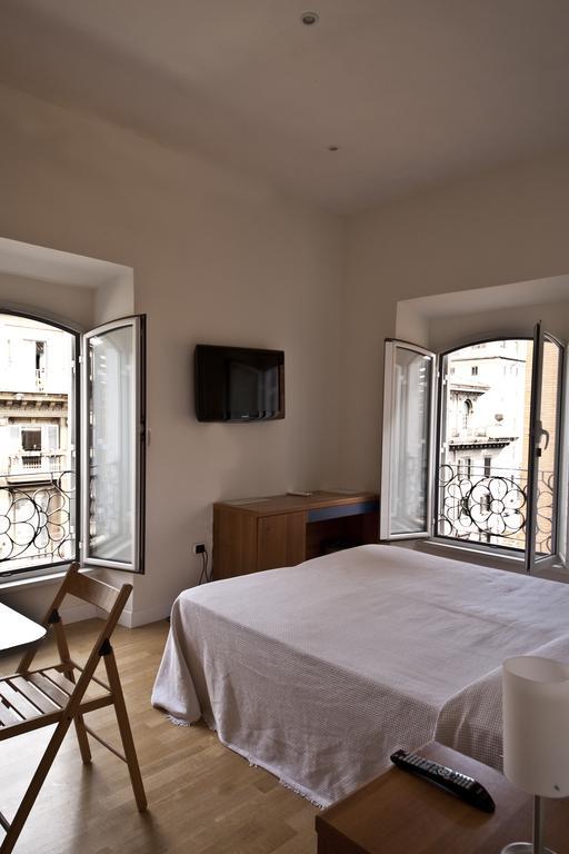 Tourist House B&B Rom Zimmer foto
